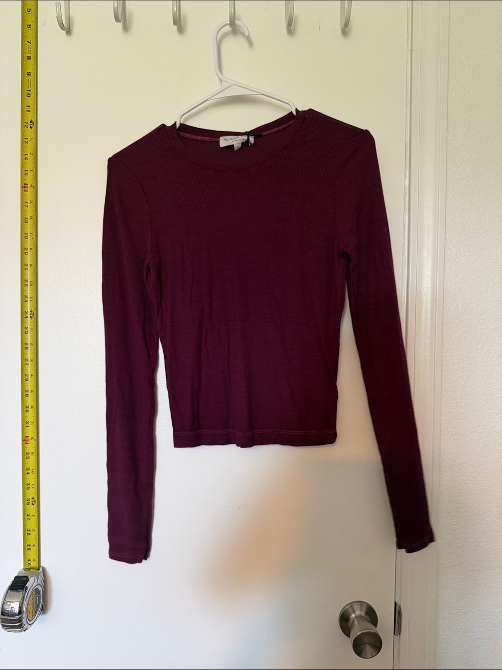Slim-Fit Long Sleeve Crewneck Top in Deep Wine